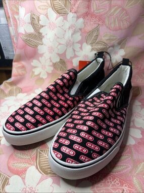 HEB Supermarket Slip-On Canvas Shoes in Black and Red